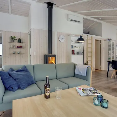 Hildegard - 1-5km From The Sea By Interhome *